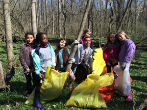 03-GirlScoutGroup