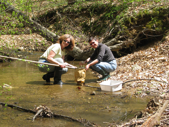 2---Gale-and-Debra-are-pleased-with-their-find
